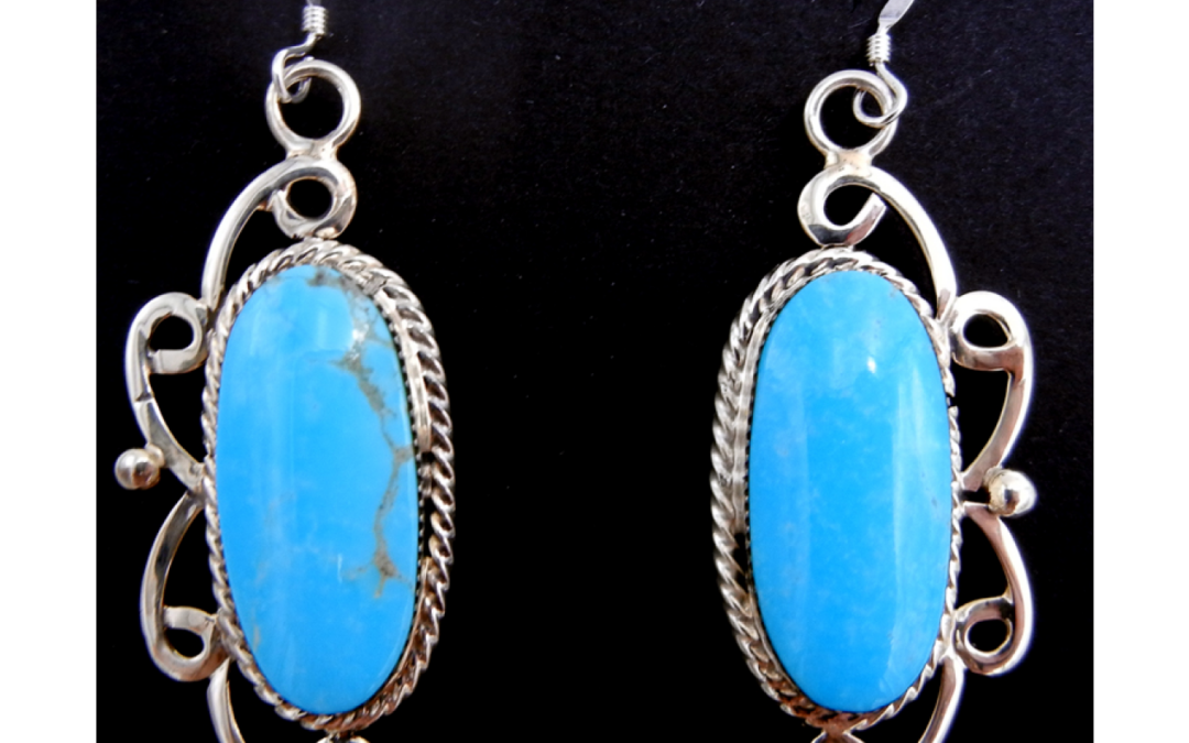 Turquoise and Silver: The Heart of Navajo Jewelry