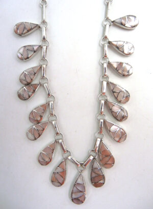 Zuni Orlinda Natewa Pink Mussel Shell and Sterling Silver Fish Scale Inlay Necklace and Earring Set - Image 4