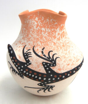 Zuni Lorenda Cellicion Small Handmade Three Dimensional Lizard Jar with Scalloped Rim